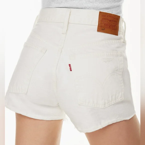 Levi's 501 Jean Short - Picture 4 of 8